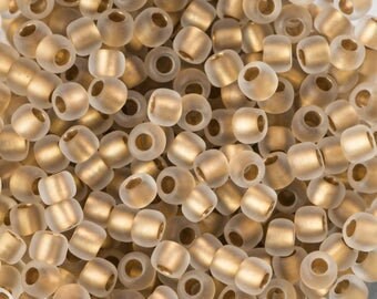 Kaufen Sie Perlen in Deutschland cc989fm Toho runde Rocailles 6/0 Gold-Lined Frosted (10 g)