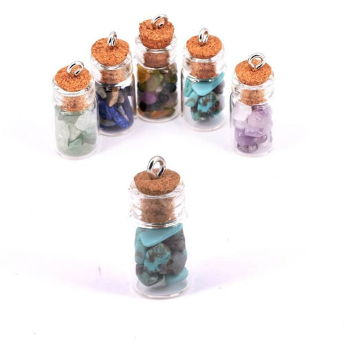 Kaufen Sie Perlen in Deutschland Glasflaschenanhänger mit synthetischen Türkissplittern 18x10mm (1)