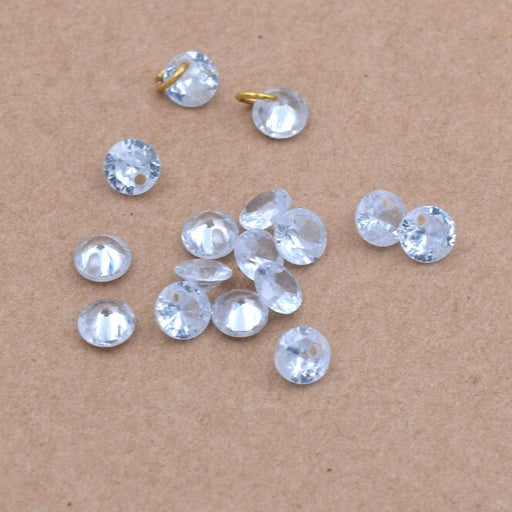 Kaufen Sie Perlen in Deutschland Winziger Glasanhänger mit Diamanteffekt 4 x 2 mm Loch 0.7 mm (10)
