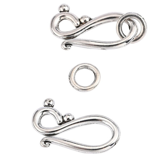 Kaufen Sie Perlen in Deutschland Silberner S-Hakenverschluss mit gelötetem Ring 20x12mm (2 Sets)