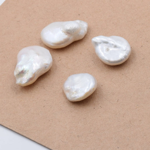 Süßwasserperlen unregelmäßige weiße flache Perle 12-20 mm (4 Perlen)
