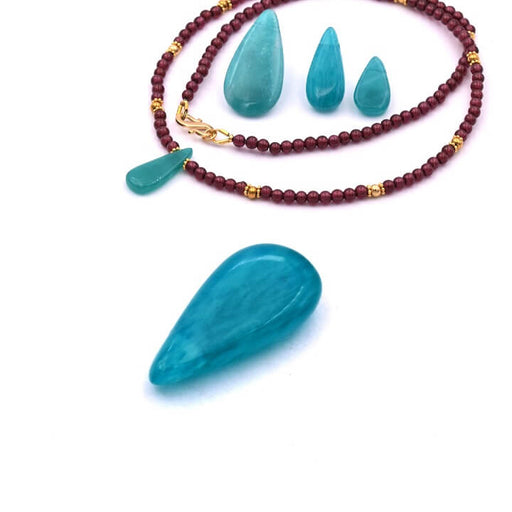 Kaufen Sie Perlen in Deutschland Tropfenförmiger flacher Anhänger aus russischem Amazonit 24-19x12-10mm (1)