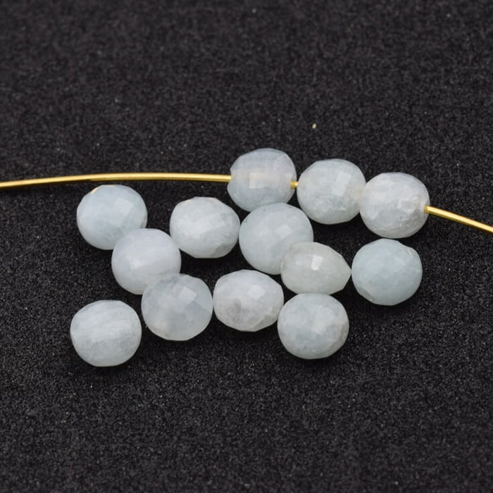 Aquamarin. facettierte flache runde Perlen 6.5 x 4 mm – Loch: 0.8 mm (10)