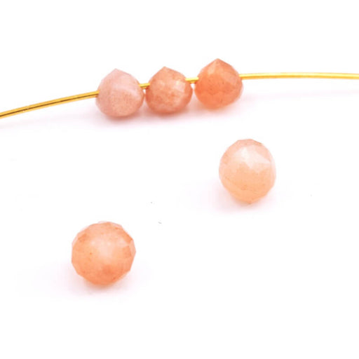Kaufen Sie Perlen in Deutschland Tropfenperlenanhänger facettierter natürlicher Sonnenstein - 4-5 mm - Bohrung: 0,9 mm (5)