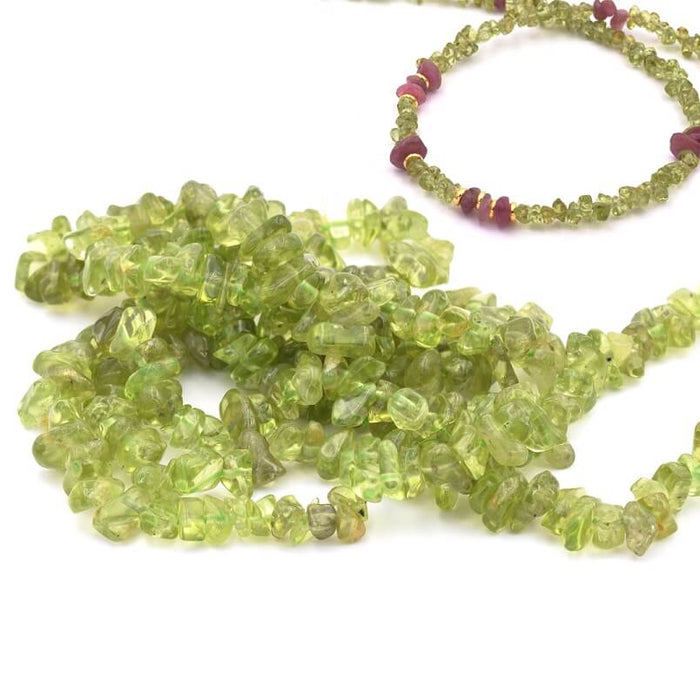 Peridot Chips Perlen 6-10mm - Loch: 0.6mm (1 Strang 80cm)