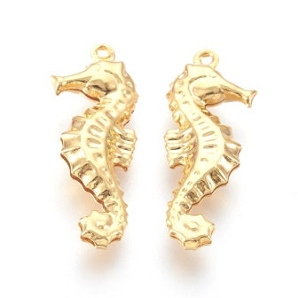 Kaufen Sie Perlen in Deutschland Hippocampus Charm Edelstahl, 26,5 mm Gold (1)