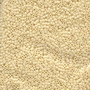 DB732 -11/0  delica bead opaque CREAM- 1,6mm - Hole : 0,8mm (5gr)