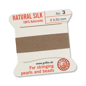 Kaufen Sie Perlen in Deutschland Perlenschnur aus natürlicher seide beige 0.50mmx2mm (1)