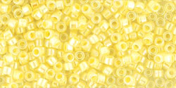 cc770 - Toho treasure perlen 11/0 Inside color crystal opaque yellow lined (5g)