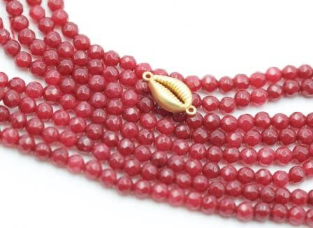 Kaufen Sie Perlen in Deutschland NATÜRLICHE Jade getönte facettierte GRANAT, 4mm, Loch 1mm ca. 90 Perlen (1 strang)