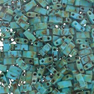 Kaufen Sie Perlen in Deutschland ccTLH4514 -Miyuki HALF tila perlen Opaque Turquoise Blue Picasso 5x2.5mm (35 perlen)