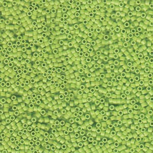 Kaufen Sie Perlen in Deutschland DB733 - 11/0 Delica beads opaque chartreuse - 1,6mm - Hole : 0,8mm (5gr)