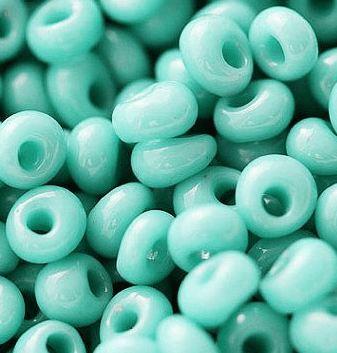 Entdecken Sie unsere Toho Magatama 3mm, 8 °