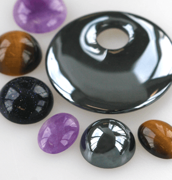 Entdecken Sie unsere Cabochon-Anhänger und Gem