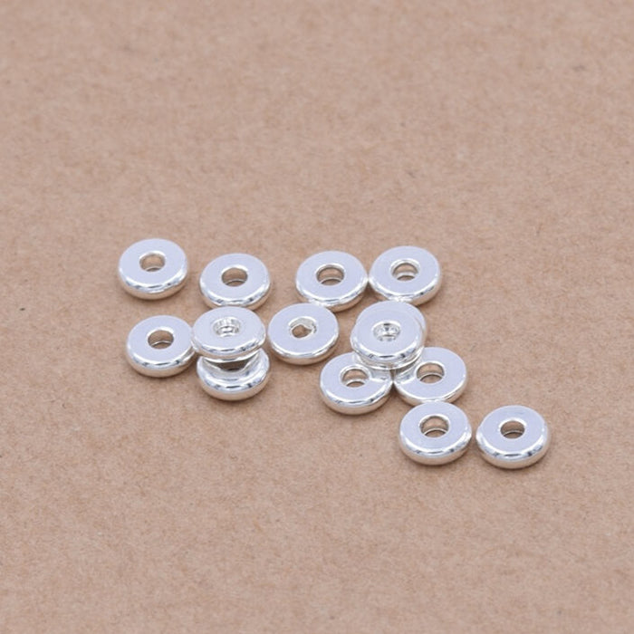 Heishi-Abstandsperlen aus Edelstahl, versilbert, 4 x 1,2 mm – Loch: 1,2 mm (10)