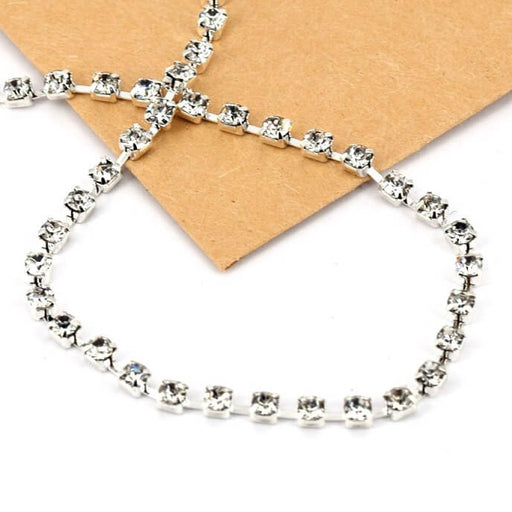 Kaufen Sie Perlen in Deutschland Quadratischer Zirkoniastein in silberfarbenem Messing 2mm (30cm)