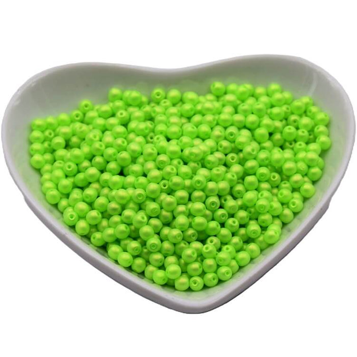 Tschechische Rundperlen perlmuttfarben neonlimette 3 mm (30)