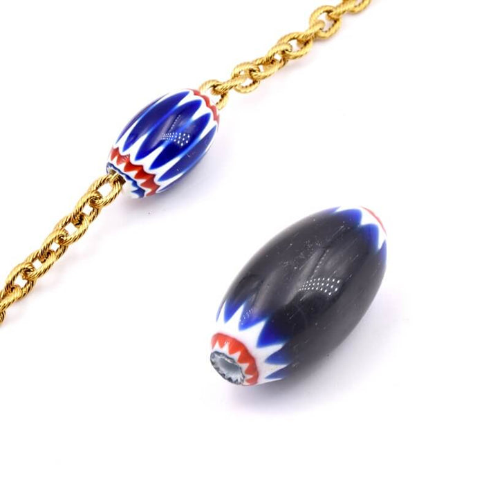 Millefiori-Glasperle in Zylinderform – blau-weiß-rotes Chevron-Muster – 19–25 x 10–16 mm – Loch: 1.5 mm (1)