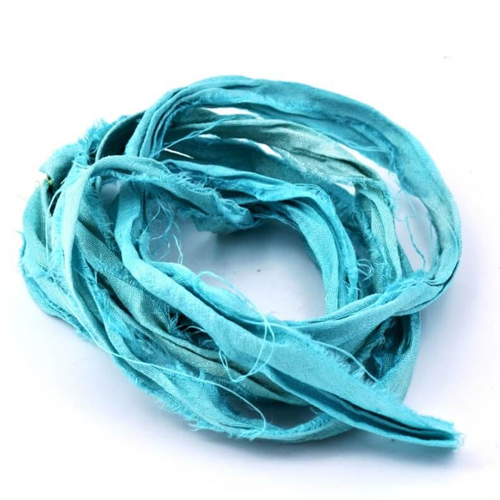 Sari-Seidenband geknittert & ausgefranst recycelt Türkis. 30 mm (1 m)