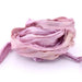 Sari-Seidenband 30 mm – Recyceltes ausgefranstes gekräuseltes lila Sari-Seidenband 30 mm (1 m)