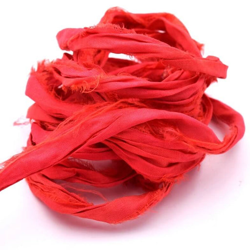 Recyceltes Sari-Seidenband – ausgefranst und geknittert – Rot – (1 m)