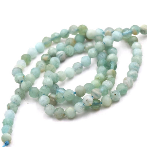 Kaufen Sie Perlen in Deutschland Natürlicher grüner Jaspis, facettierte runde Perle, 4 mm (1 Strang – 38 cm)