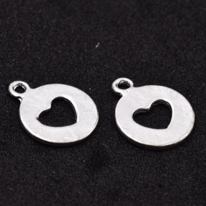 Runde Medaille mit Herzausschnitt – Versilbertes Messing – 14 mm – Loch: 1.2 mm (5)