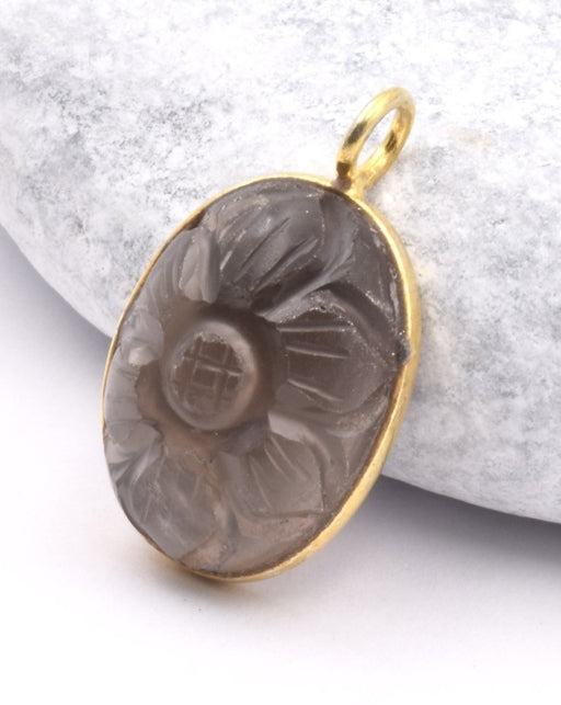 Kaufen Sie Perlen in Deutschland Ovaler Anhänger Blume geschnitzt Rauchquarz -silber 925 vergoldet 17x13mm (1)