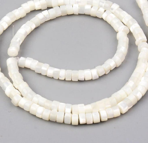 Perlen Heishi 4x2mm - weiße Muschel (1 Strang)