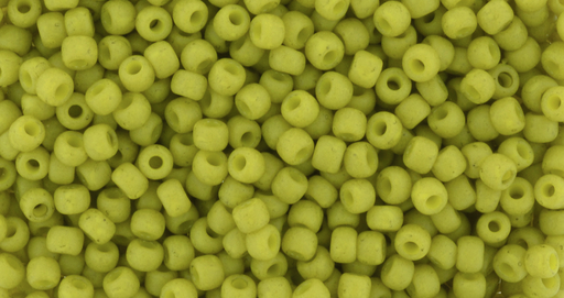 Kaufen Sie Perlen in Deutschland cc2600F - Toho Rocailles Perlen 11/0 semi glazed Lemongrass (10g)