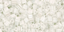 Kaufen Sie Perlen in Deutschland cc121 - Toho triangle perlen 2.2mm opaque lustered white (10g)