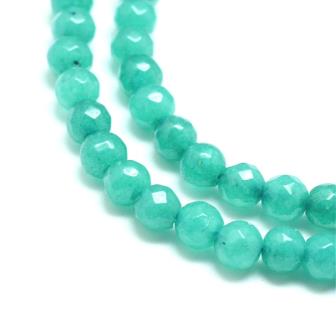 Natürliche Jade gefärbt Carraibean grün facettiert, 4 mm, Loch 1 mm ca. 90 Perlen (verkauft von 1 Strang)